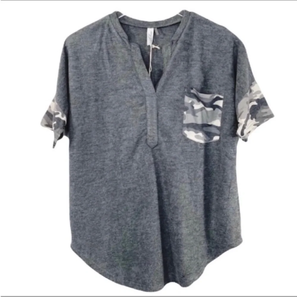 L LOVE camo short sleeve top L gray